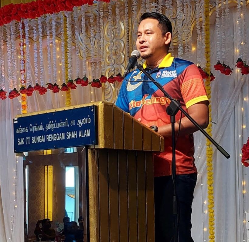 மாணவர்களுக்கு பேருந்து கட்டணம்- மாநில அரசின் பயன்மிக்கத் திட்டம்- பத்து தீகா உறுப்பினர் புகழாரம்