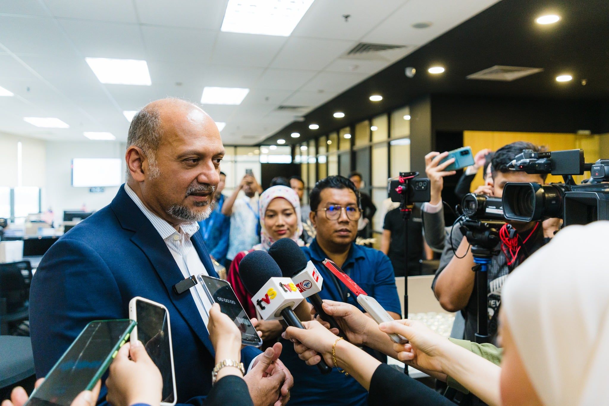 哥宾星：国家AI办公室11月运作 打造数据中心生态系统促进招资