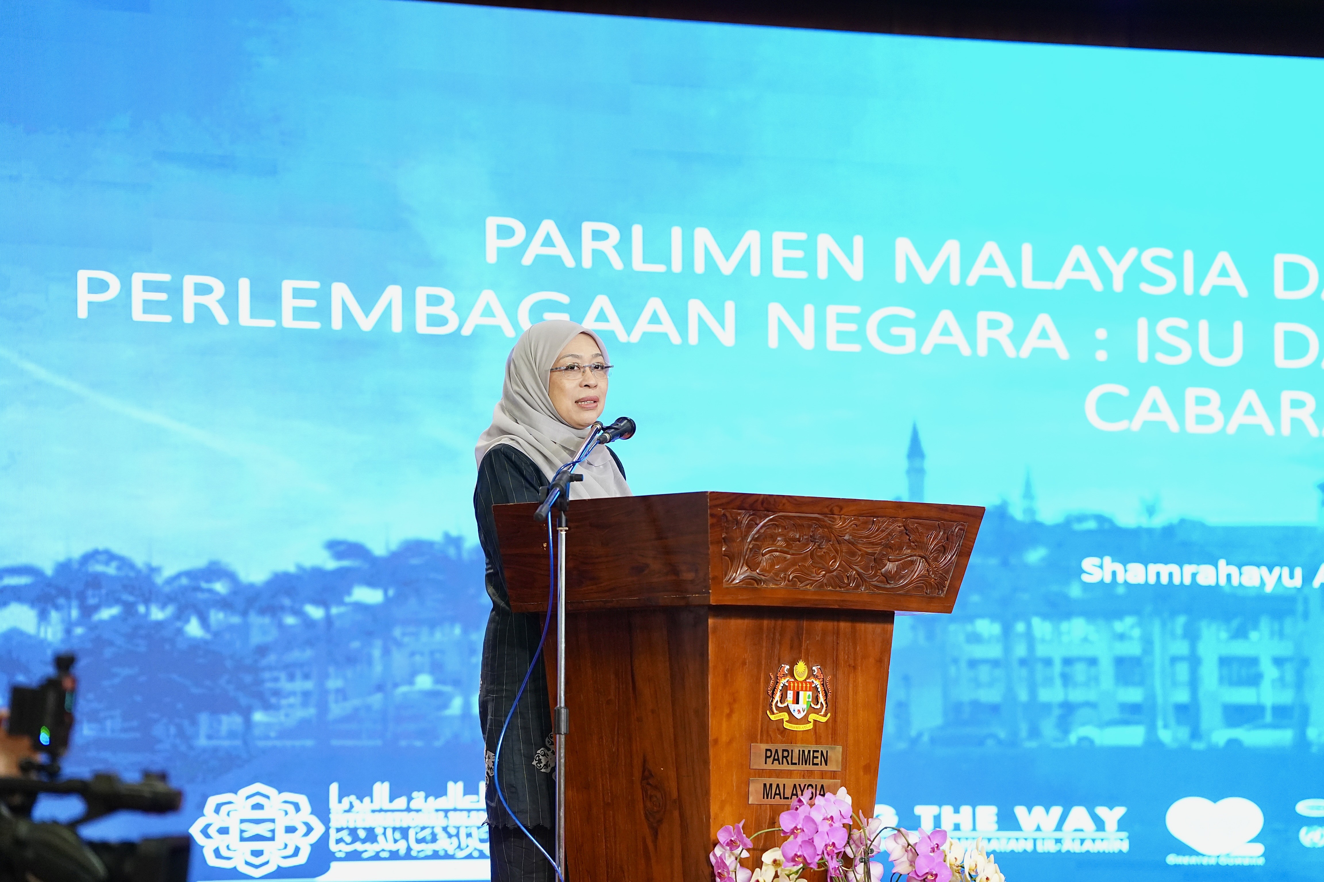 Pakar cadang Putrajaya gubal undang-undang daftar parti politik