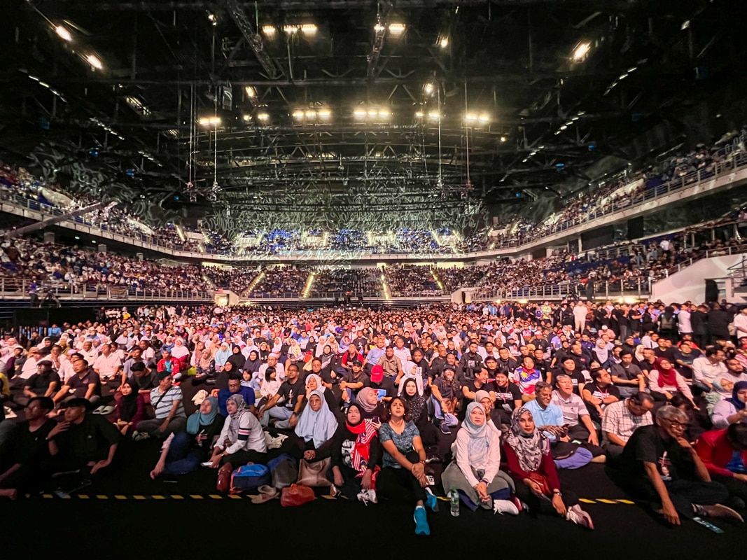 ரிபோர்மாஸி முழக்கத்தால் அக்ஸியாத்தா அரங்கம் அதிர்ந்தது-  கெஅடிலான் போராட்டத்தை நினைவுக் கூர்ந்தது