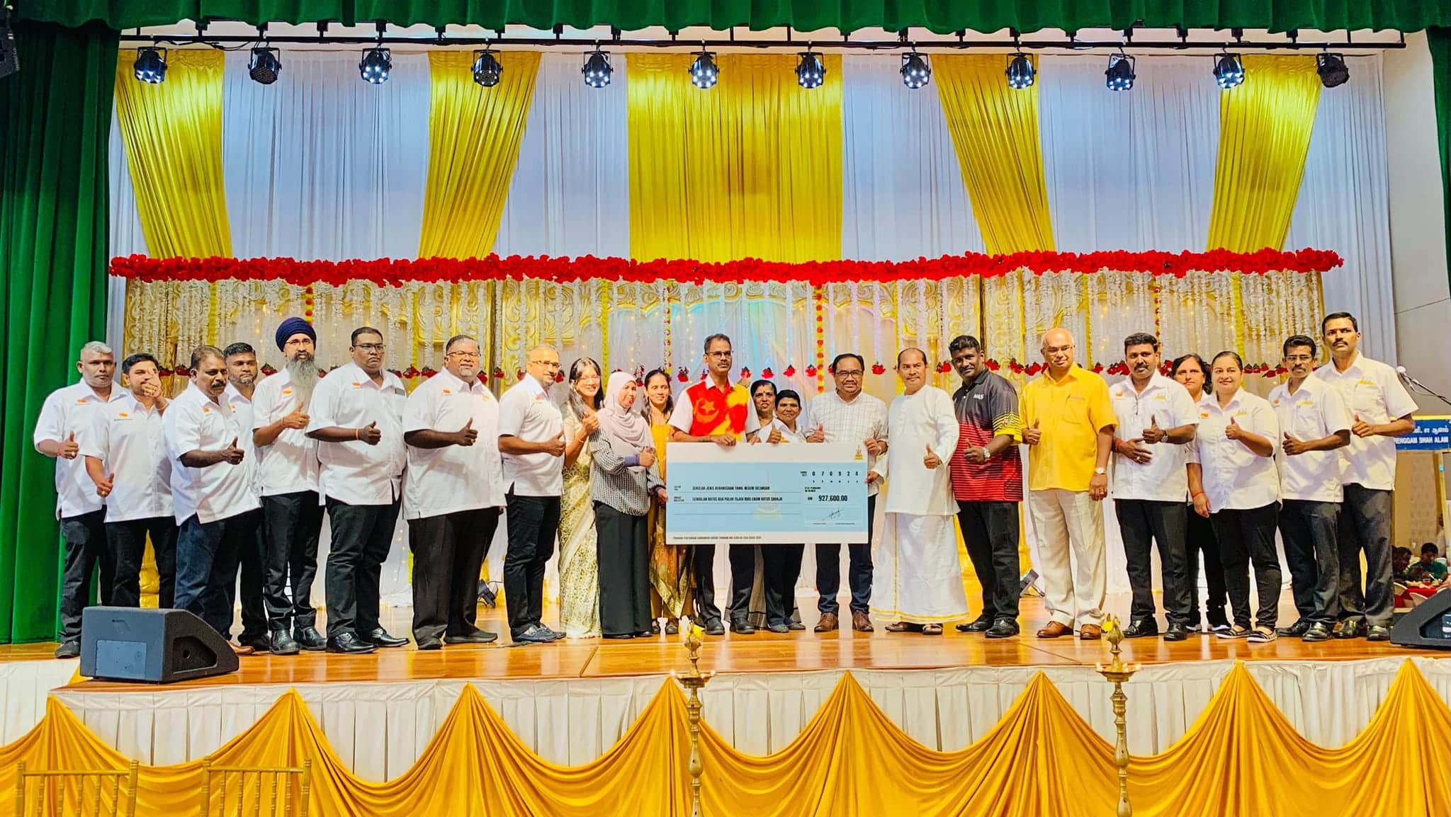 Kerajaan Negeri salur RM1.03 juta bantuan tambang bas sekolah
