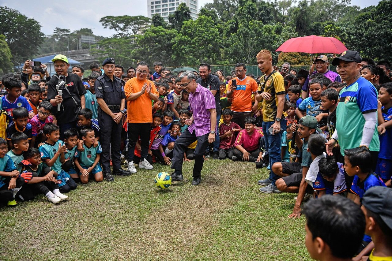 通讯部与社媒平台讨论21次 法米：打击罪案行动力不足