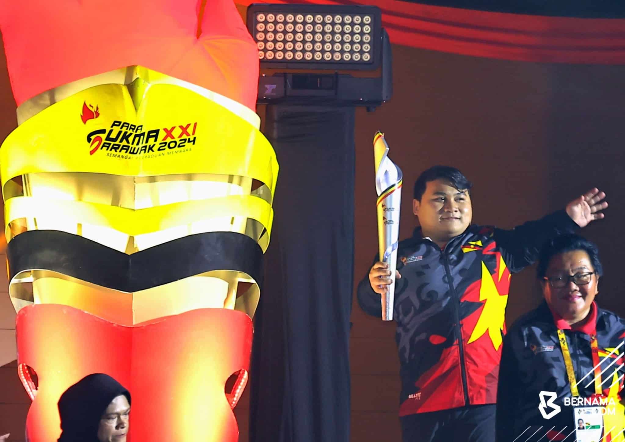 Bonnie Bunyau’s torch lighting highlights electrifying Para Sukma 2024 opening