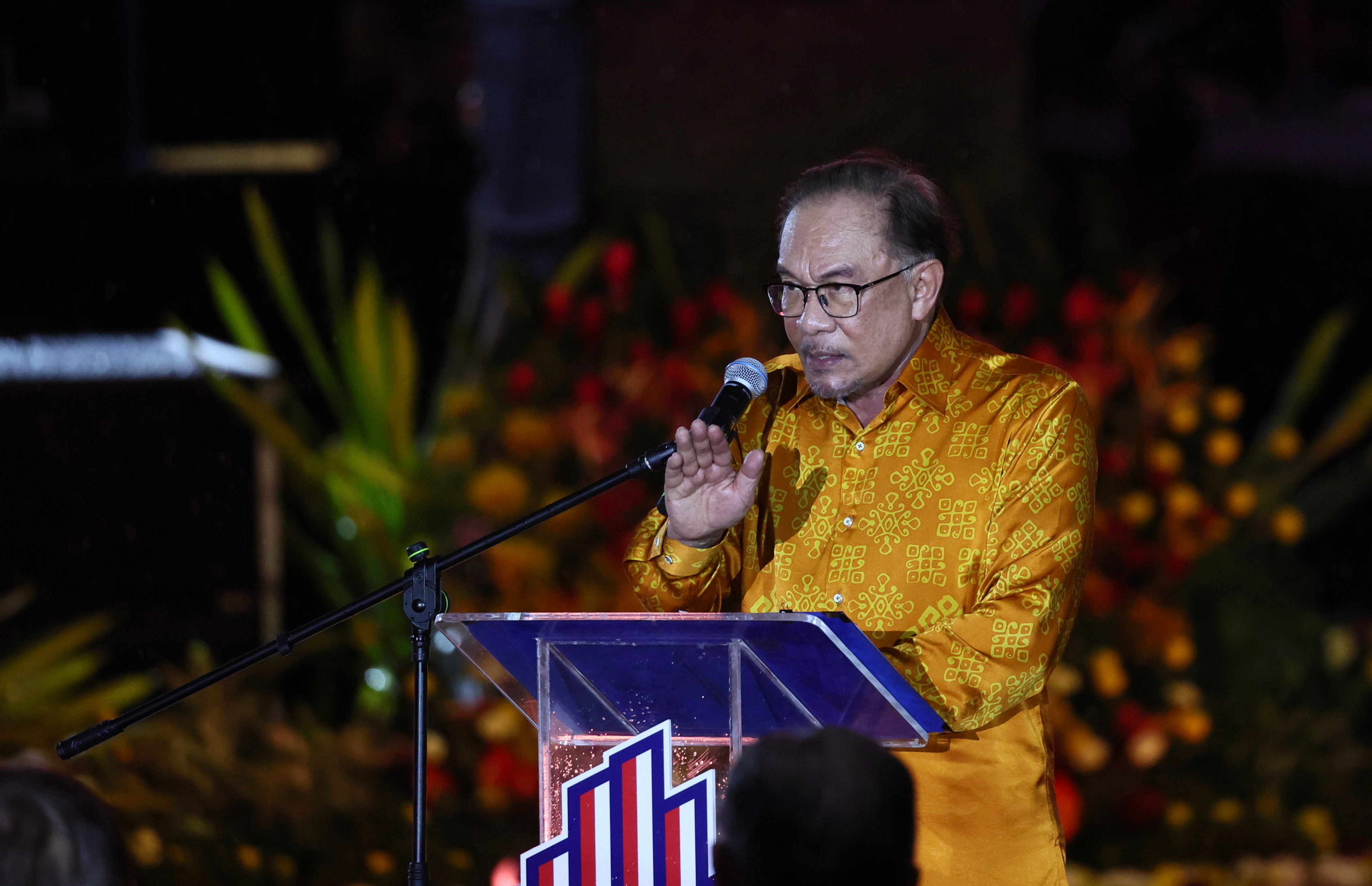 Anwar vows stronger effort to eradicate hardcore poverty
