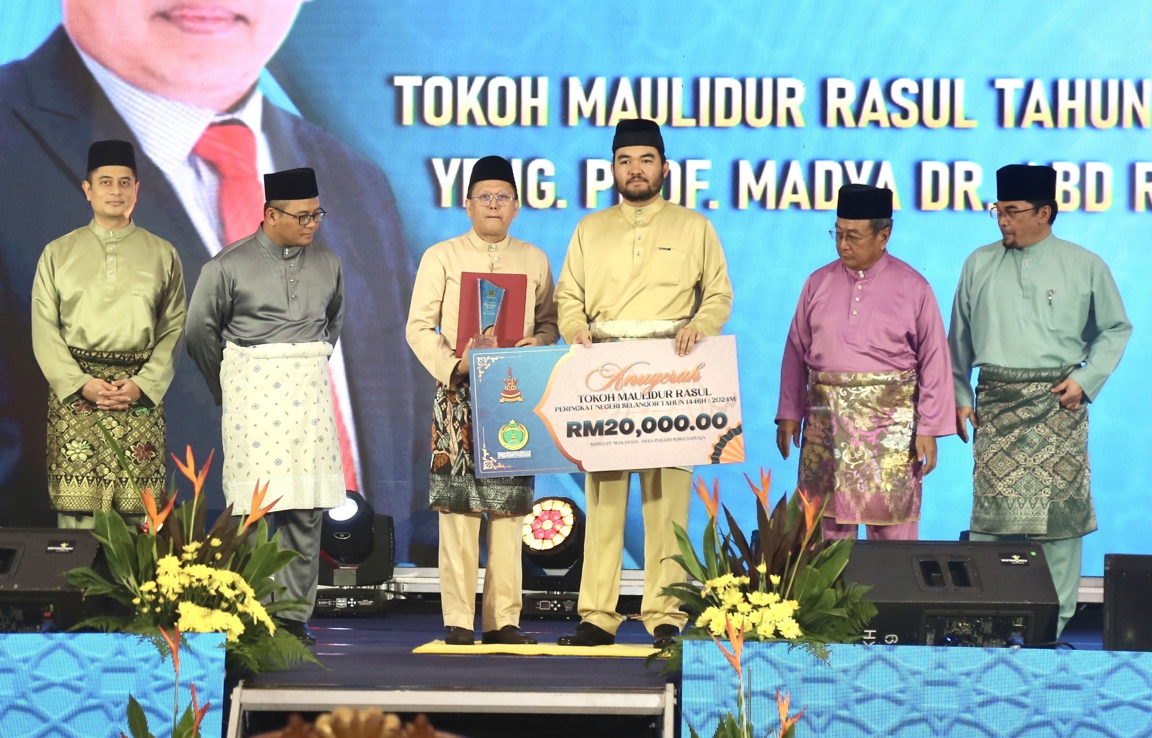 Ahli akademik UPM dinobat tokoh Maulidur Rasul Selangor
