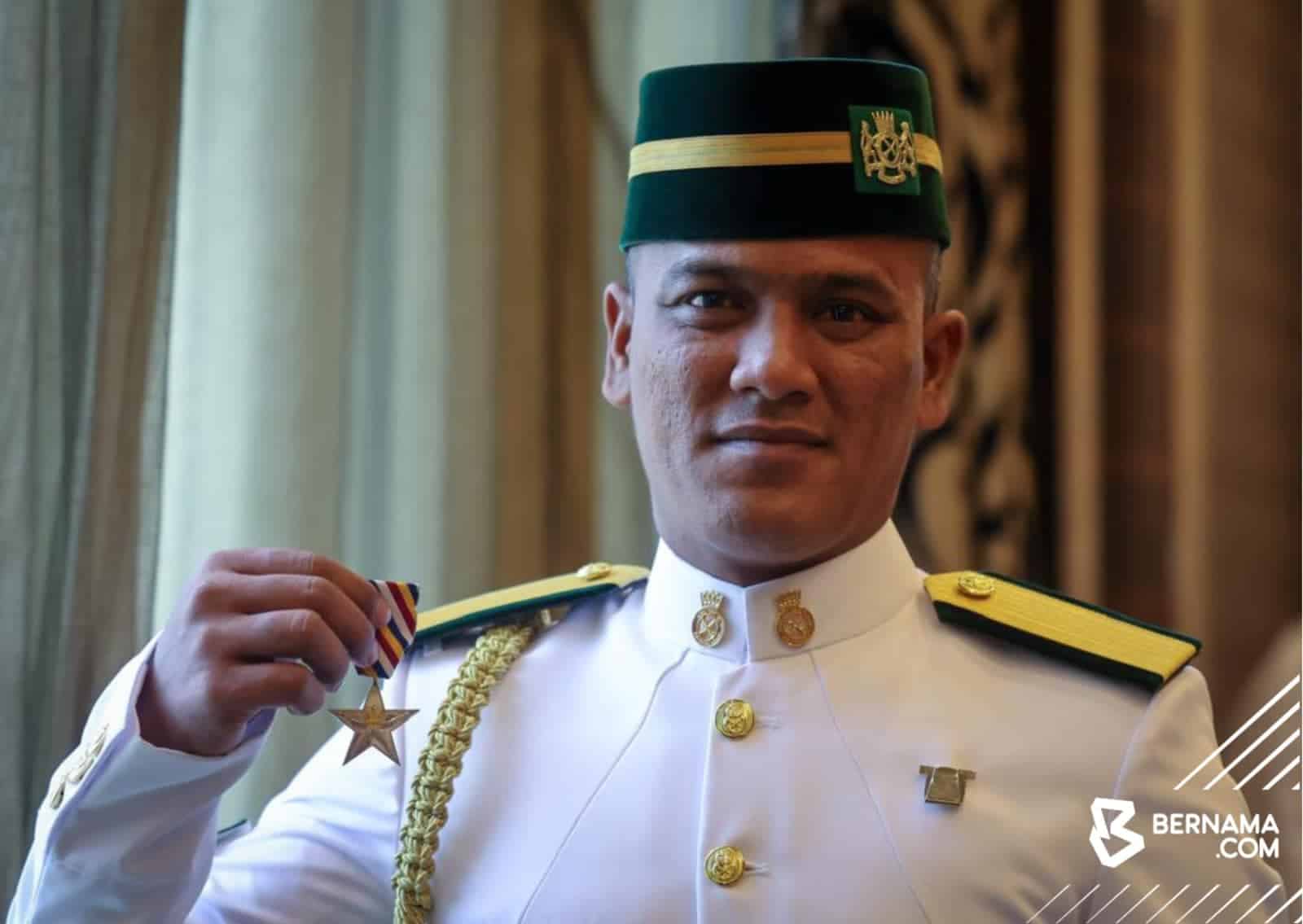 Sarjan Mazlan terima pingat Jasa Perkasa Persekutuan