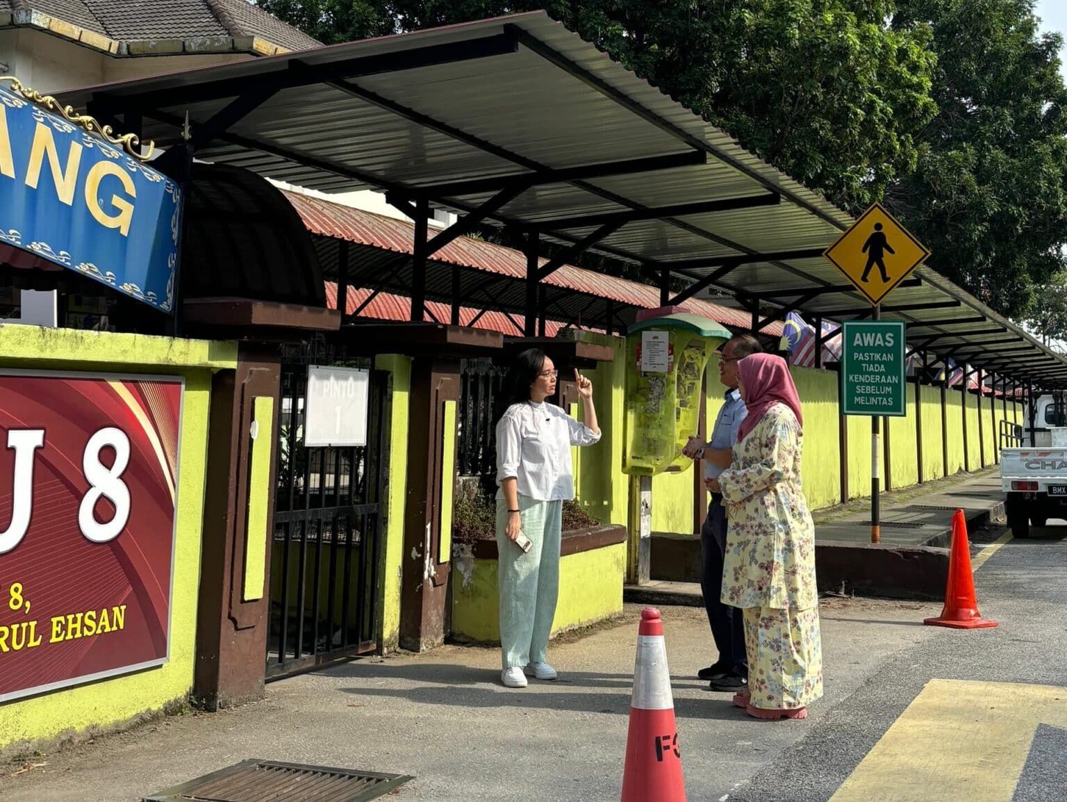 USJ 8 இடைநிலைப்பள்ளியின் நடைபாதையில் மேற்கூரை அமைப்பதற்காக RM 48,445  ஒதுக்கீடு