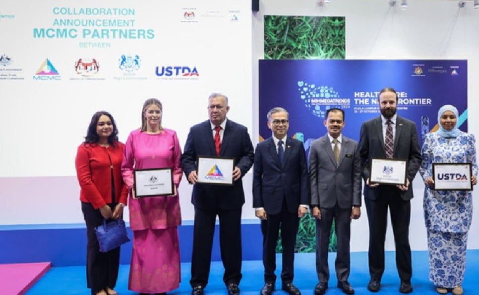 通讯委会与三方合作应对卫生保健挑战