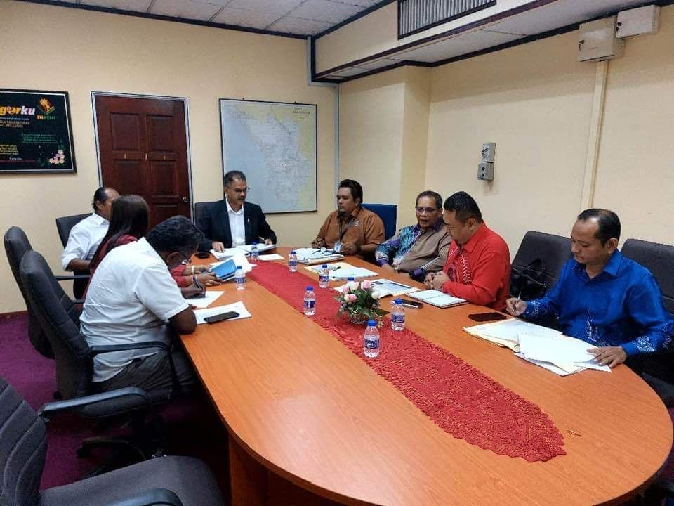 மூன்று தோட்டங்களைச் சேர்ந்த 336 பாட்டாளிகளின் வீட்டுடைமைப் பிரச்சனைக்குத் தீர்வு காண நடவடிக்கை