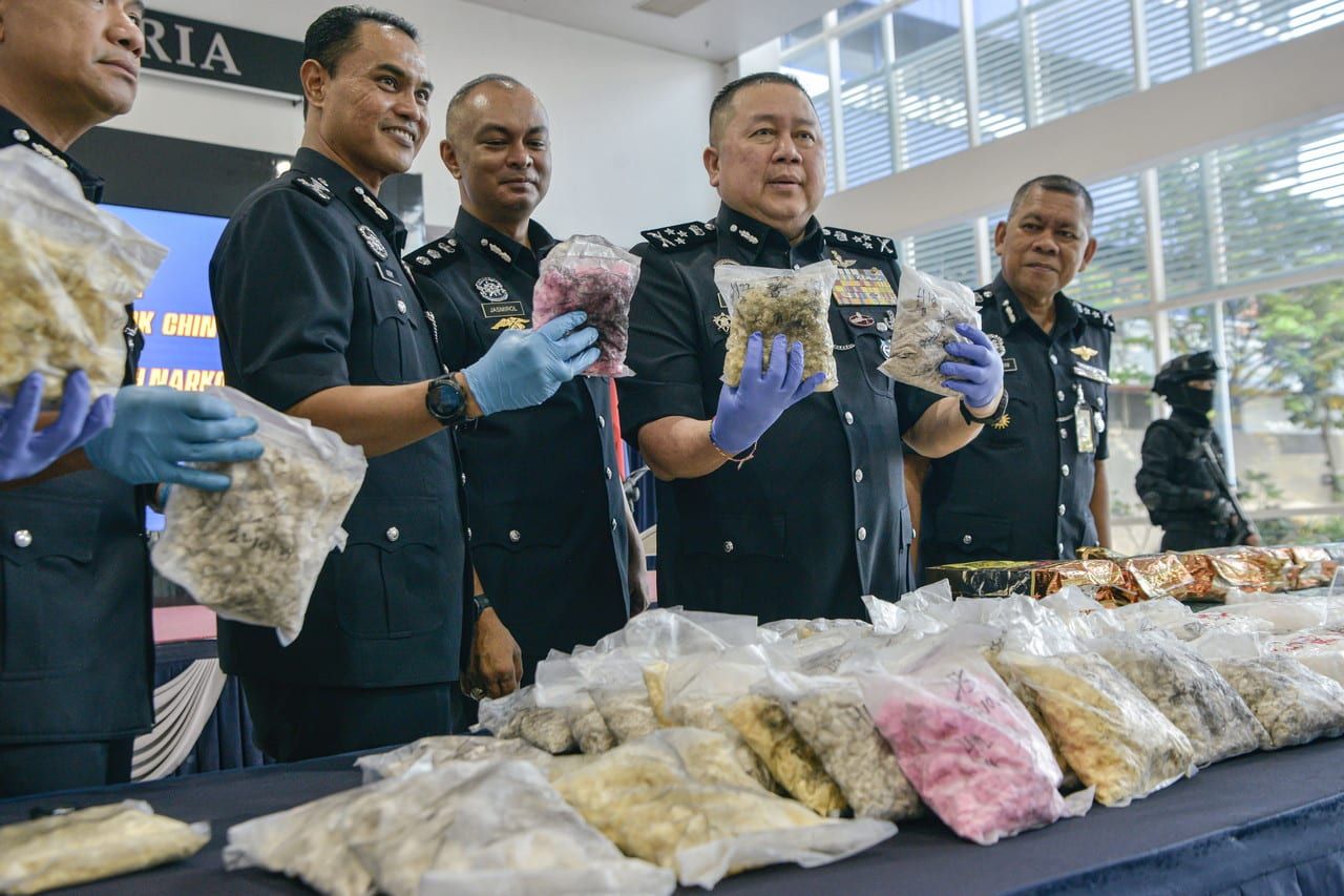 捣破豪华公寓藏毒仓库   警捕2青年搜出市值418万毒品