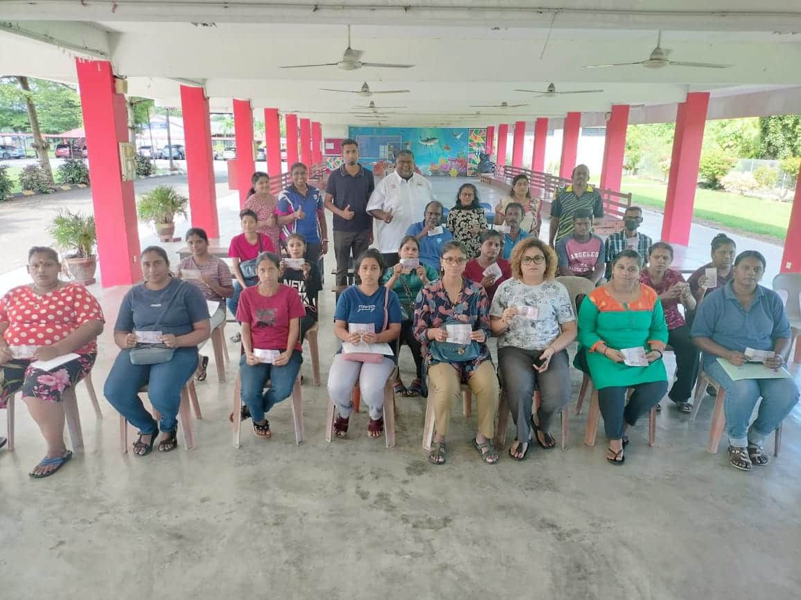 ஜுக்ரா தமிழ்ப்பள்ளி மாணவர்களுக்கு பள்ளி பேருந்து கட்டண உதவி மானியம் வழங்கப்பட்டது
