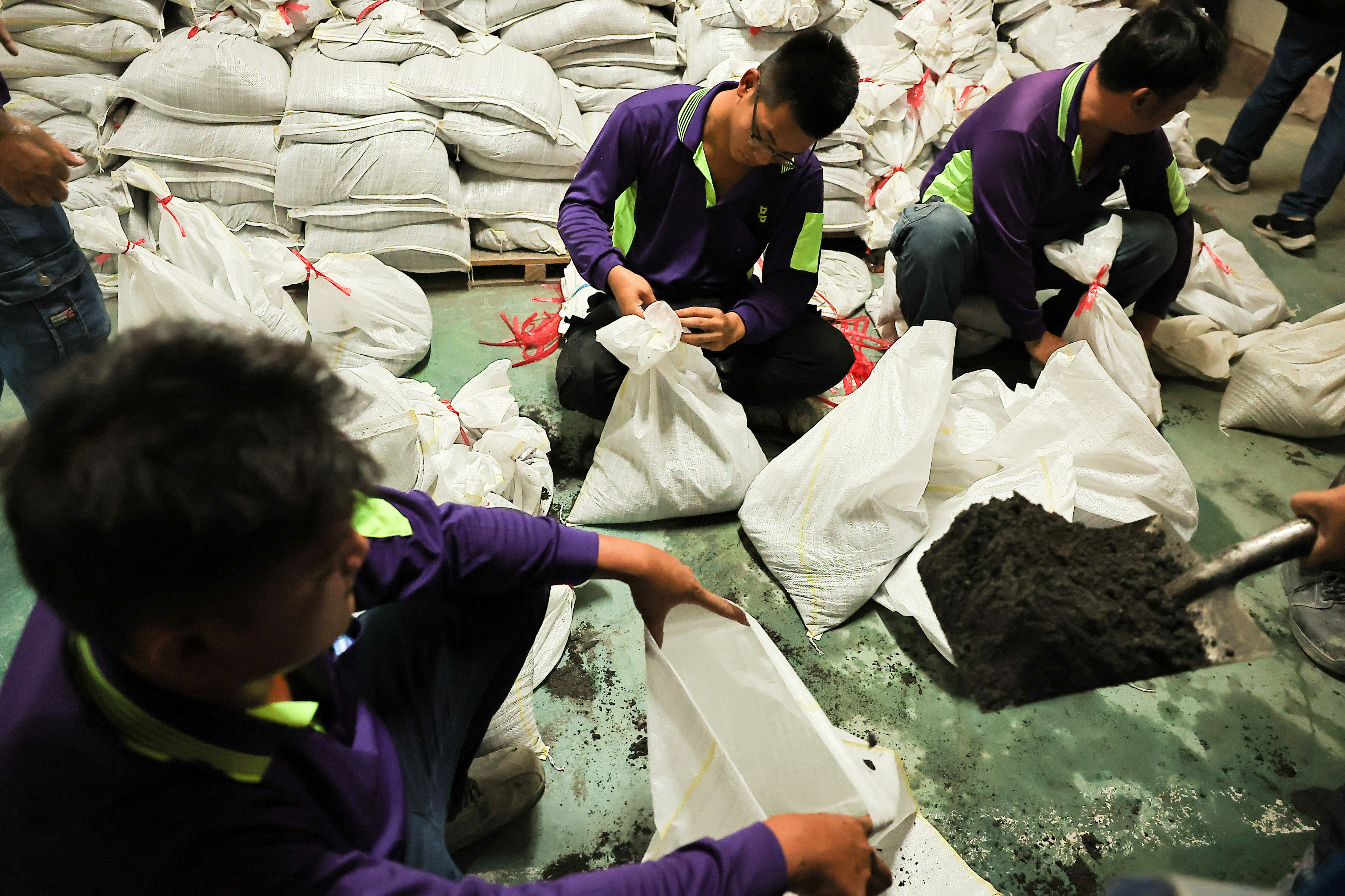 Taiwan warns of storm surge from Typhoon Krathon, mobilises troops