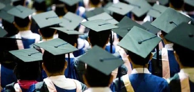 雪州提供多项助贷学金 帮助青年继续深造