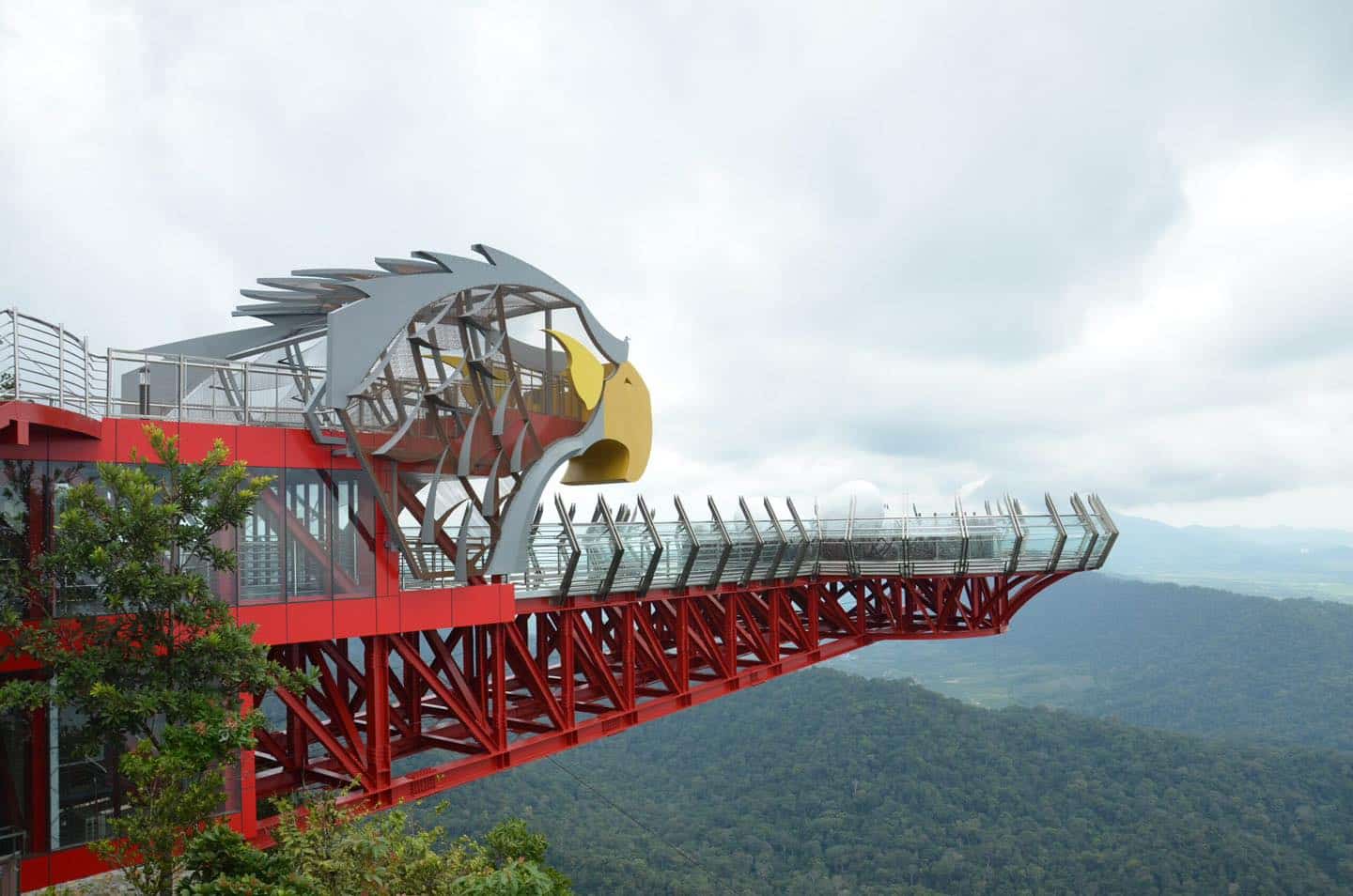 Technician who fell from Langkawi Skywalk found dead