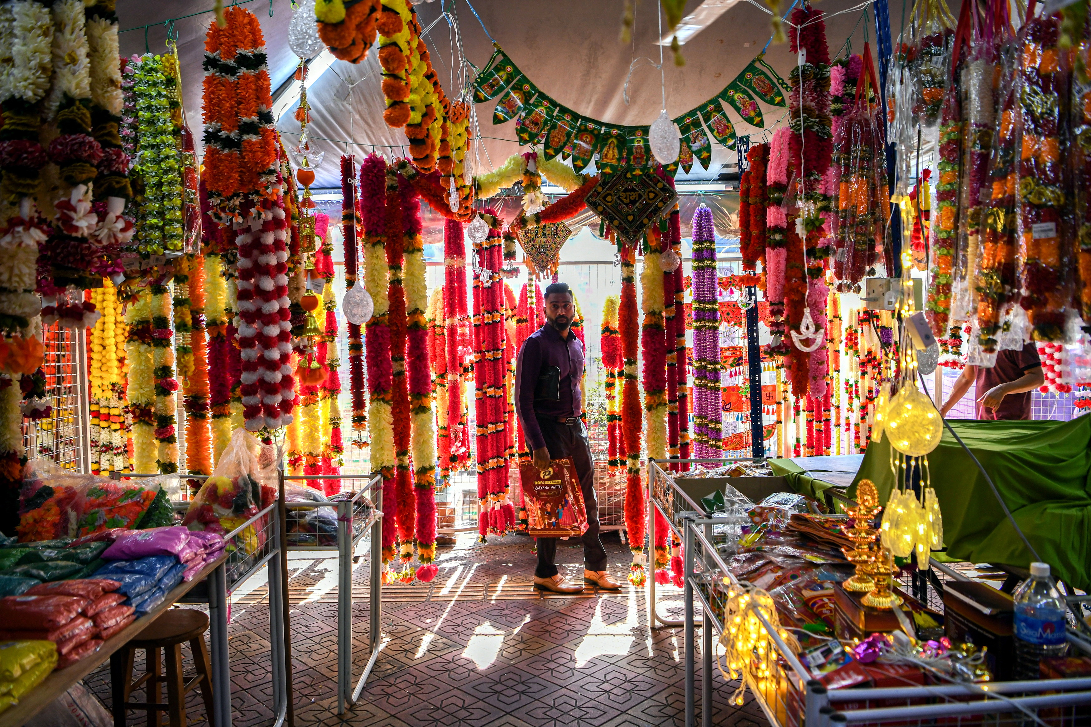 Ministers laud Deepavali as occasion to strengthen unity, harmony among country's diverse communities