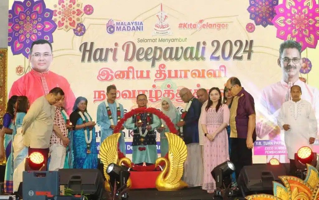 கிள்ளானில் தலைவர்களுடன் 10,000 பேர் பங்கேற்ற தீபத் திருநாள்  உபசரிப்பு