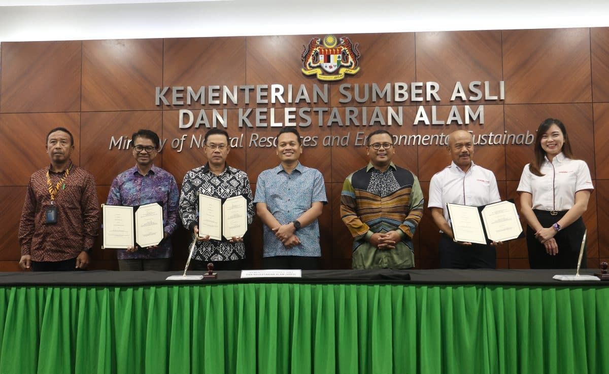 Selangor meterai perjanjian pengurusan Paya Indah Wetlands, sokong pulihara biodiversiti