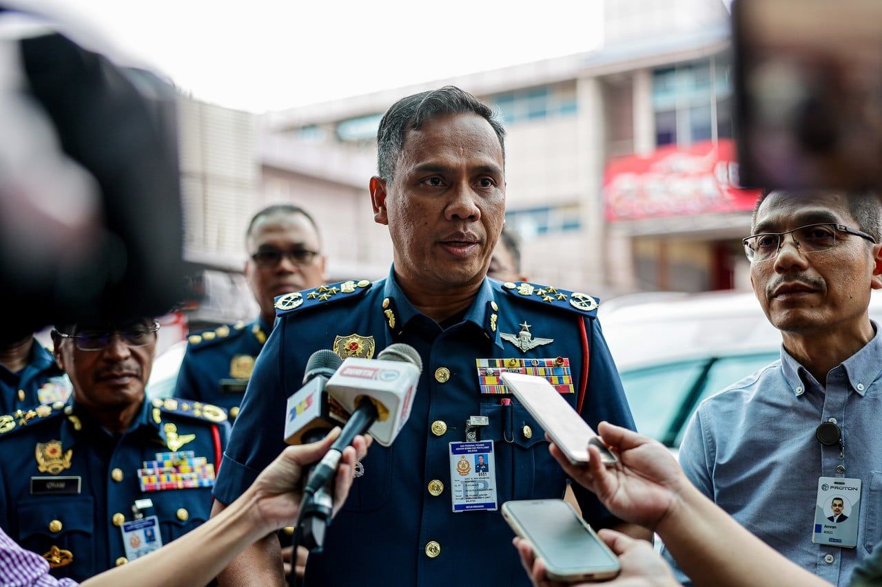 【天然气管爆炸】消拯局技术调查队赴柔佛  获取国油数据助查真相