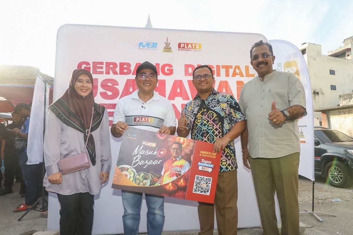 走入巴生小印度街屠妖节市集  雪大臣派500张数码固本