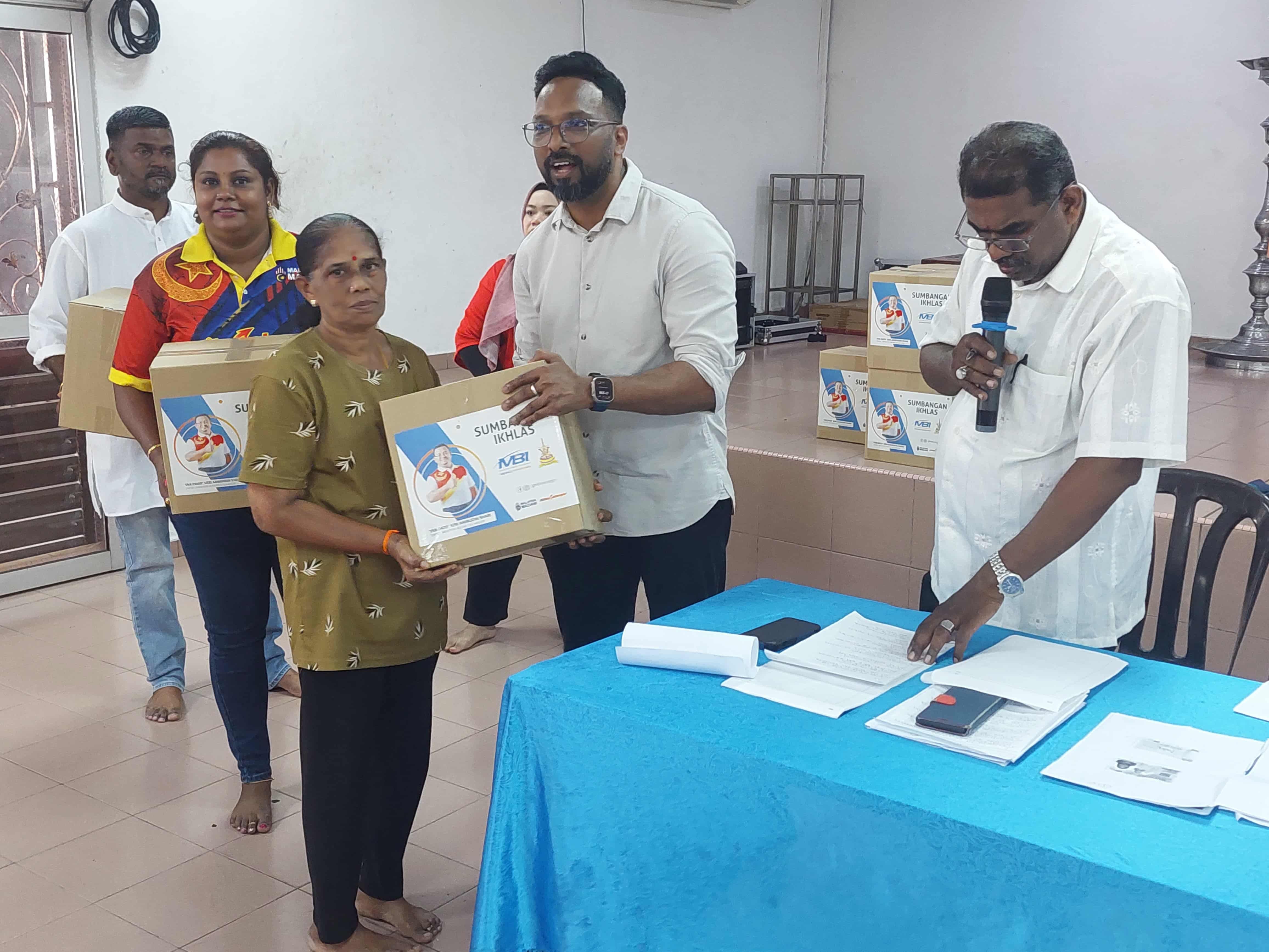 மாநில அரசின் உதவித் திட்ட வாய்ப்புகளைப் பயன்படுத்திக் கொள்ளுங்கள் - இந்திய சமூகத்திற்கு பிரகாஷ் வேண்டுகோள்