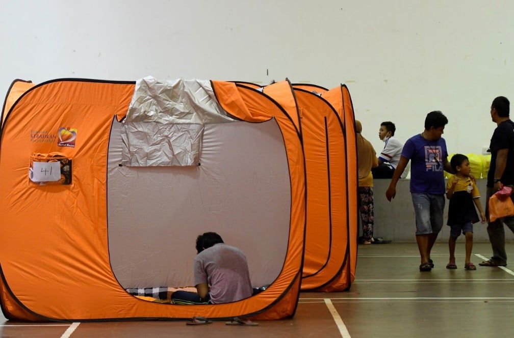 雪水灾灾黎人数今早下降  霹雳人数增加.吉打又遭水灾袭击