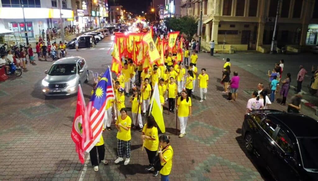 16中国人承认游行时挥舞国旗    警方：28日报告呈总检察署