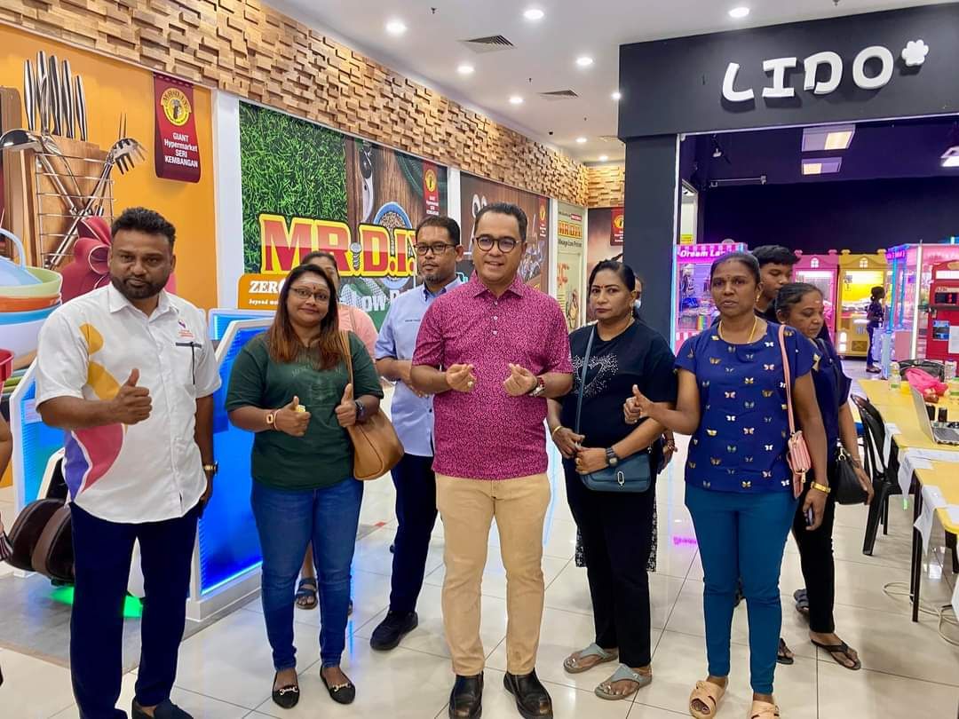 ஸ்ரீ செர்டாங் தொகுதியில் 400 பேருக்கு தீபாவளி பற்றுச் சீட்டுகள் விநியோகம்