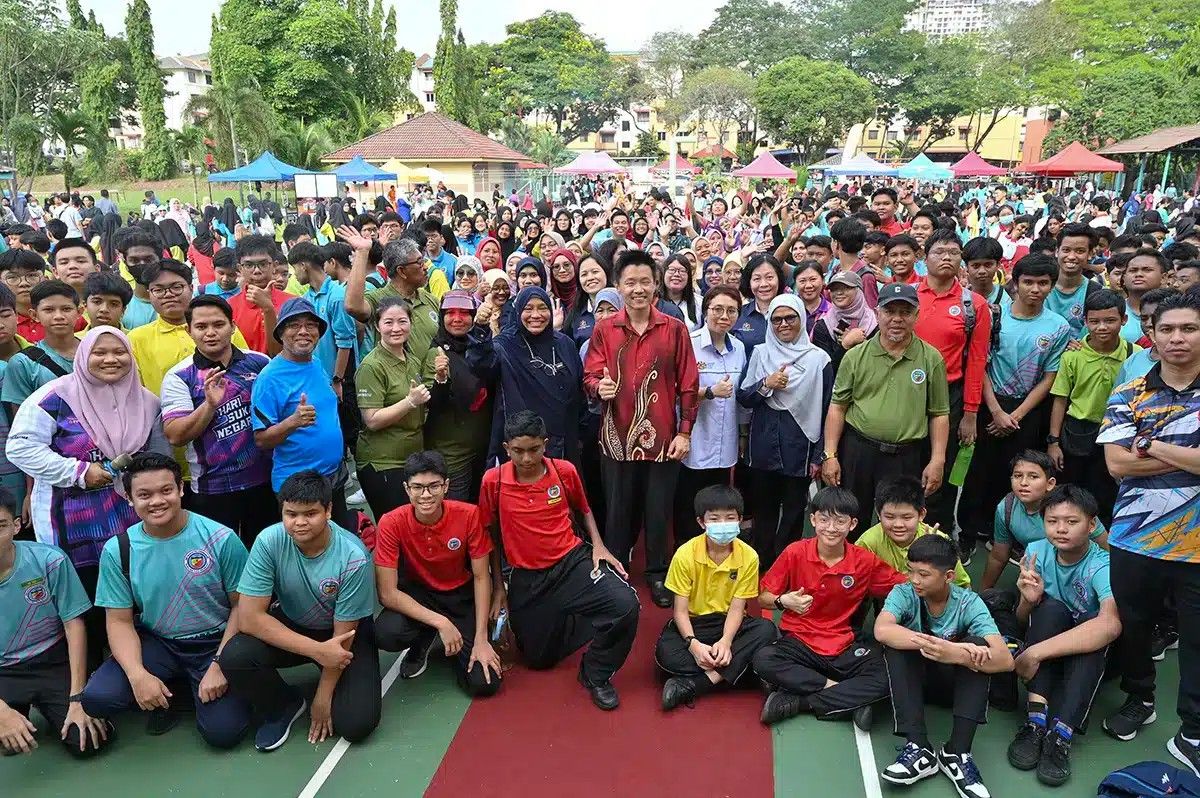 பண்டார் ஸ்ரீ டமன்சாரா 2 இடைநிலைப் பள்ளி சபைக்கூடல் தளத்தை  மேம்படுத்த RM 110,000 செலவிடப்பட்டது