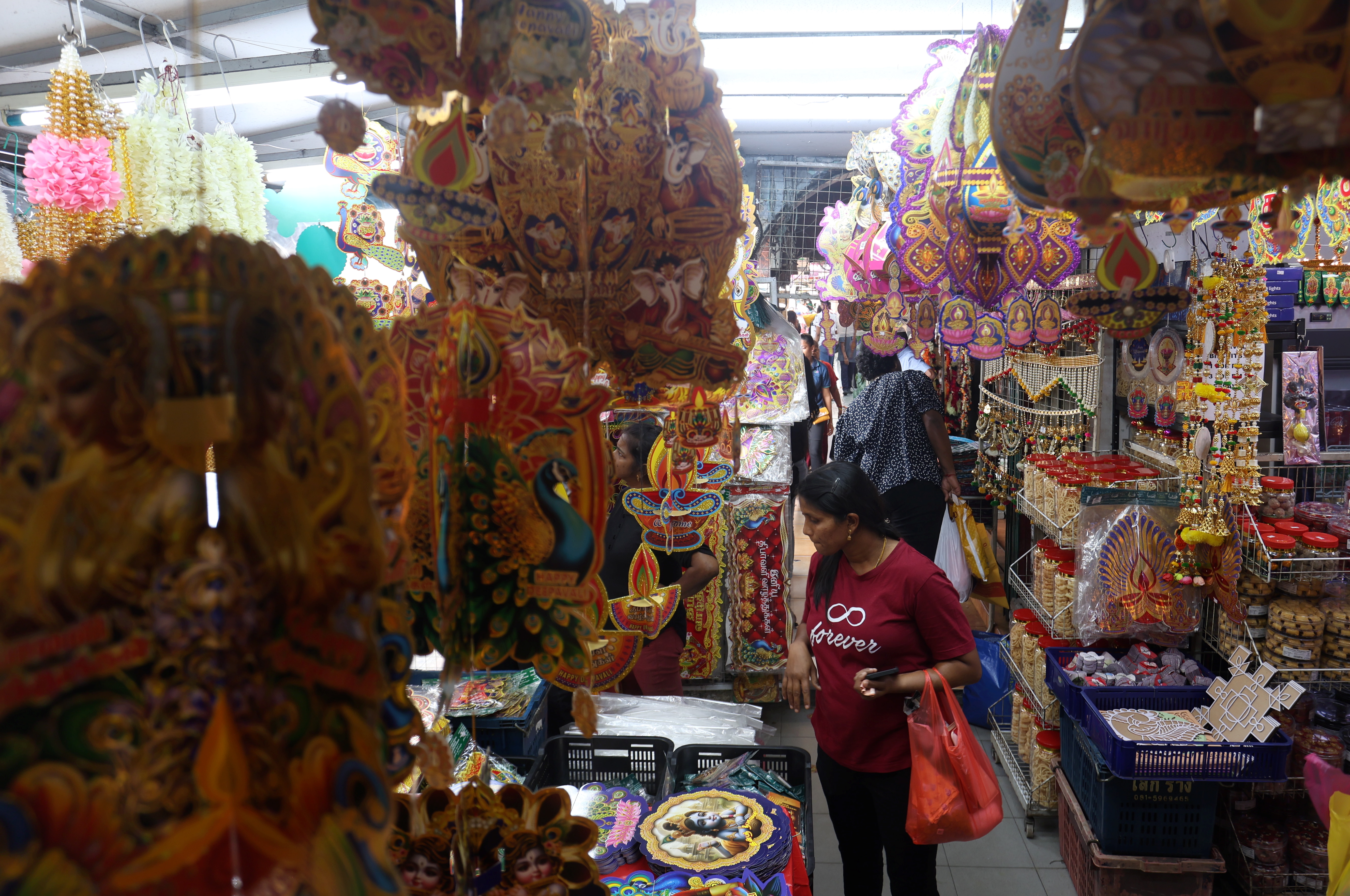 Klang’s Little India remains top spot for festive shopping despite online trend