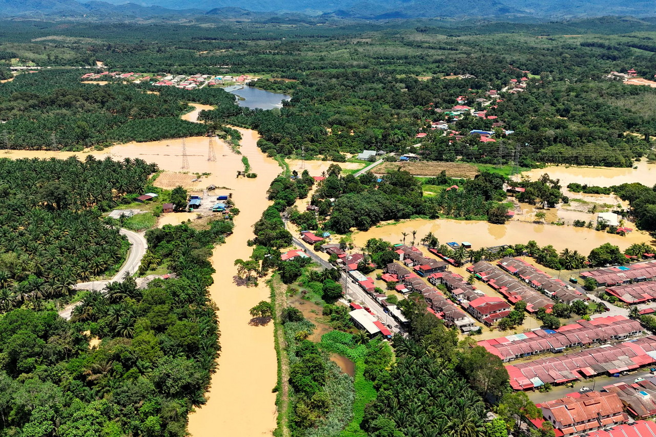 LKIM sets aside RM200,000 to aid flood-hit fishermen