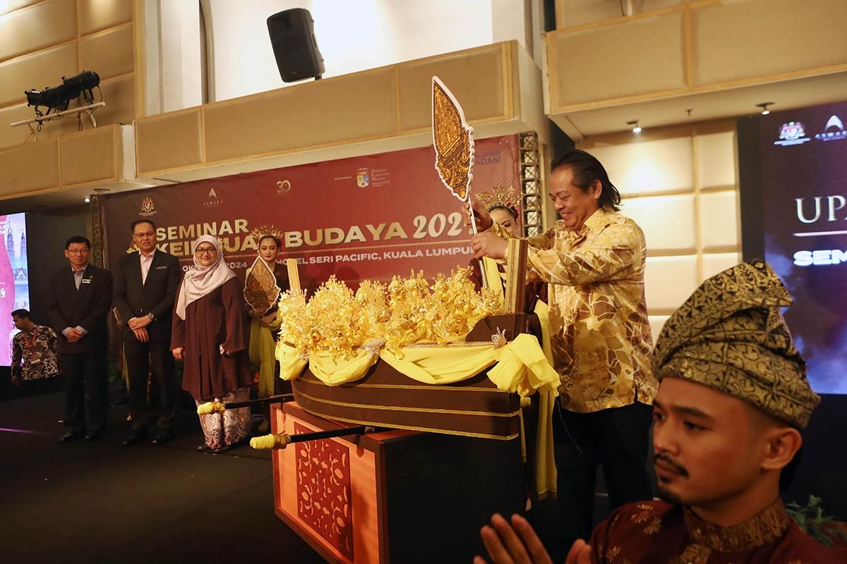 Bersama main peranan kukuhkan budaya nilai tinggi dalam masyarakat