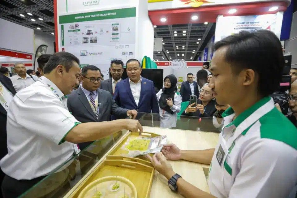 雪国际商务峰会第二系列反应棒  黄思汉：取得16.6亿潜在交易额