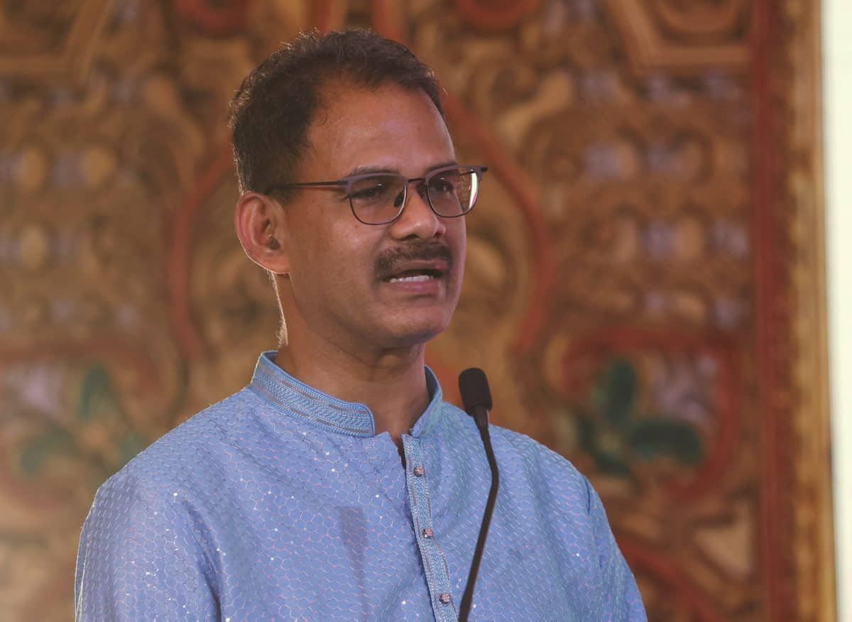 இந்திய சமூகத்தின் நலன் காப்பதில் மந்திரி புசார் அதிக அக்கறை- பாப்பாராய்டு பாராட்டு