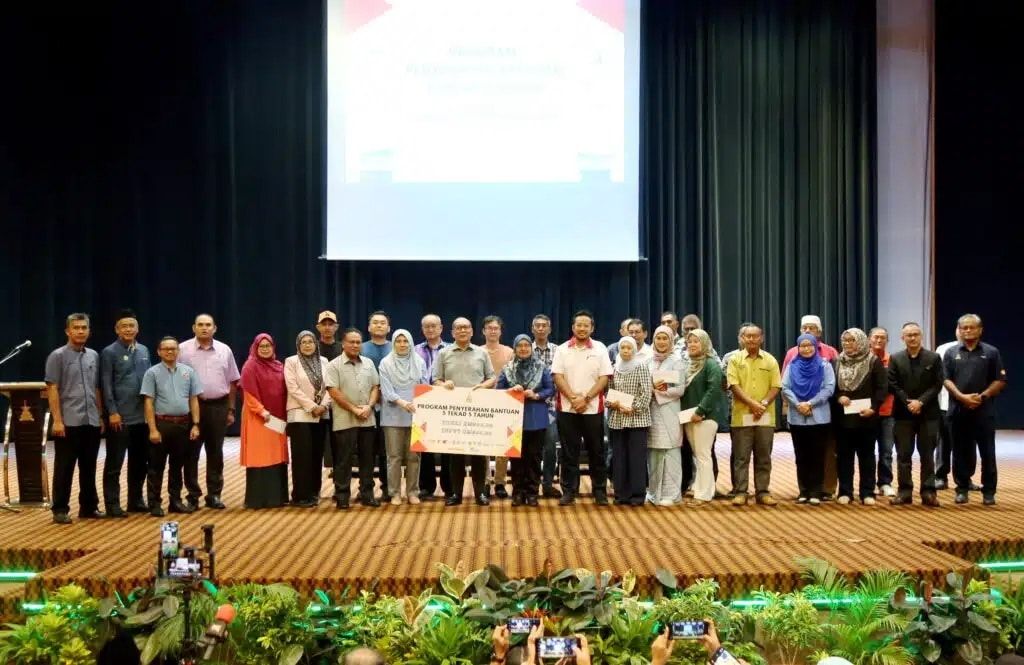 雪政府再兑现“五年五决心”承诺  派各1000令吉予500农渔民