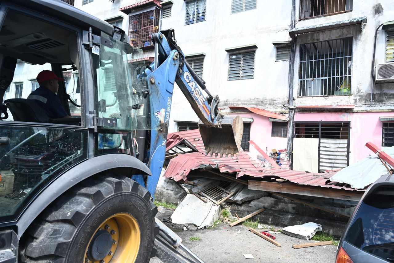 组屋非法扩建干扰公共空间 士拉央市会接大拆7间