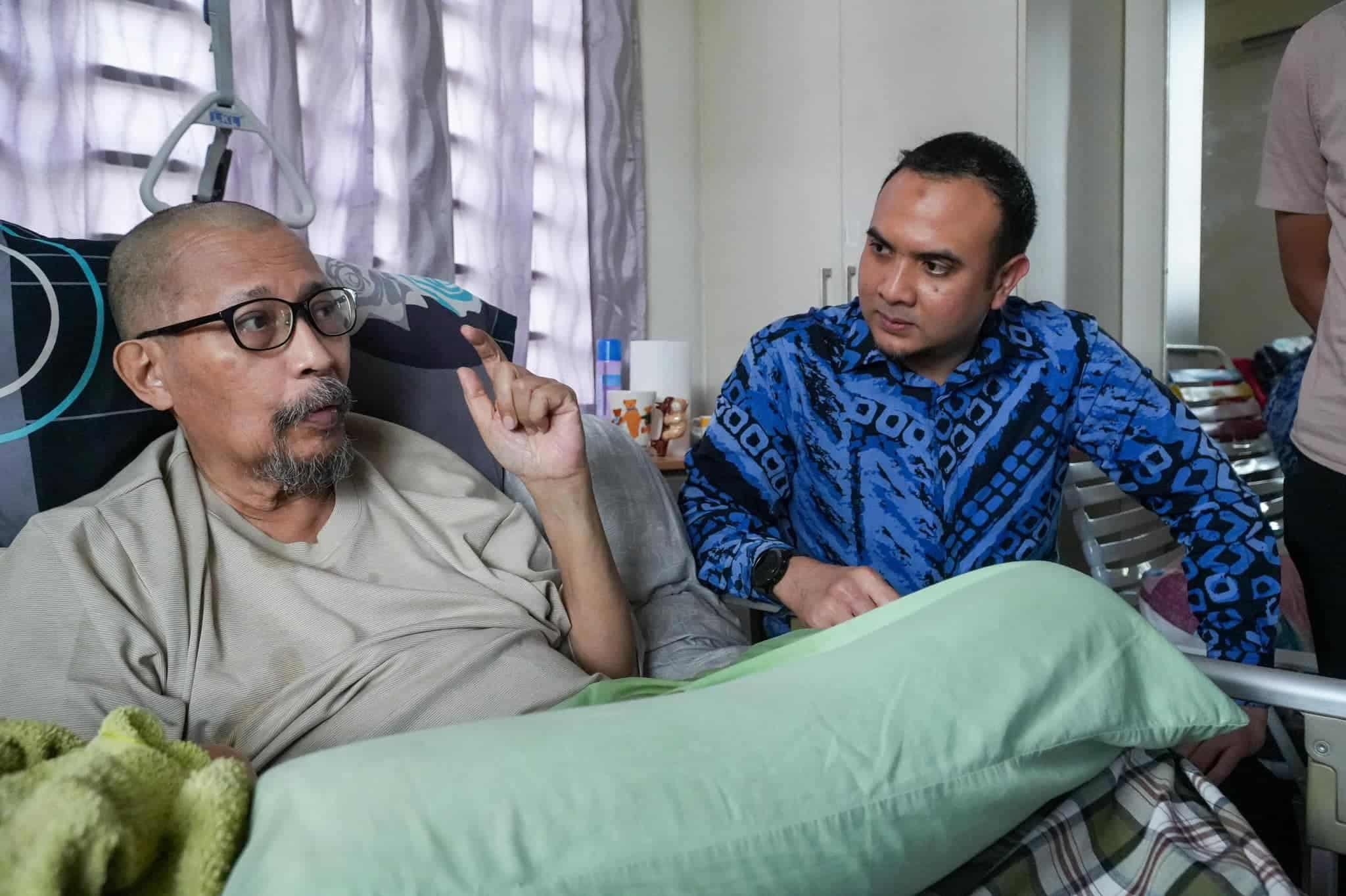 PM provides aid to former Raub MP