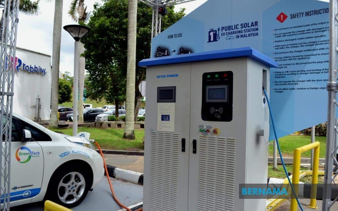 副揆：城市规划需打造包容永续社区  电动车充电站明年增至4000个