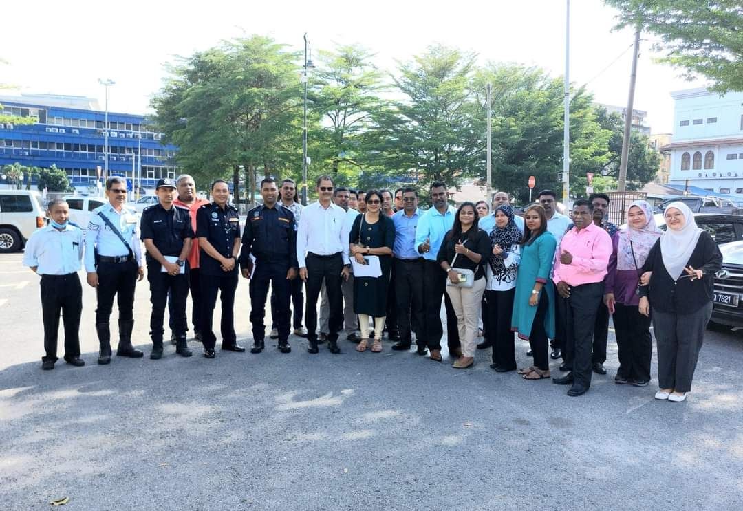 சிலாங்கூர் அரசின் தீபாவளி நிகழ்வில் தமிழ்ப்பள்ளிகள், ஆலயங்களுக்கு மானியம் வழங்கப்படும். பாப்பா ராய்டு