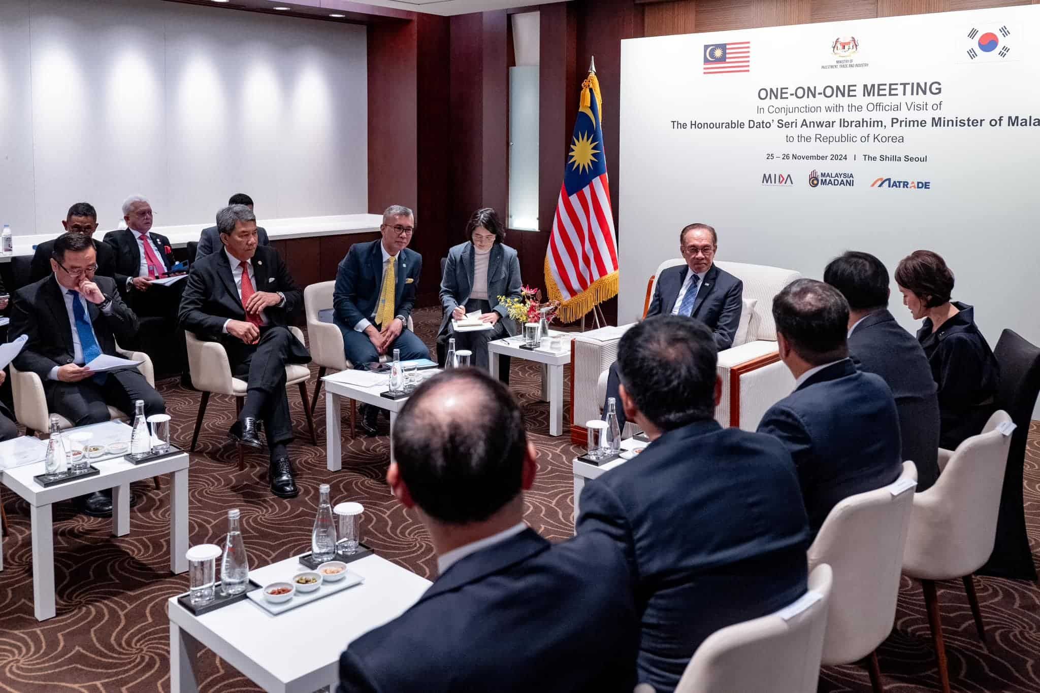 访韩3天吸引328亿令吉潜在投资  安华要求加速交收FA-50M战斗机