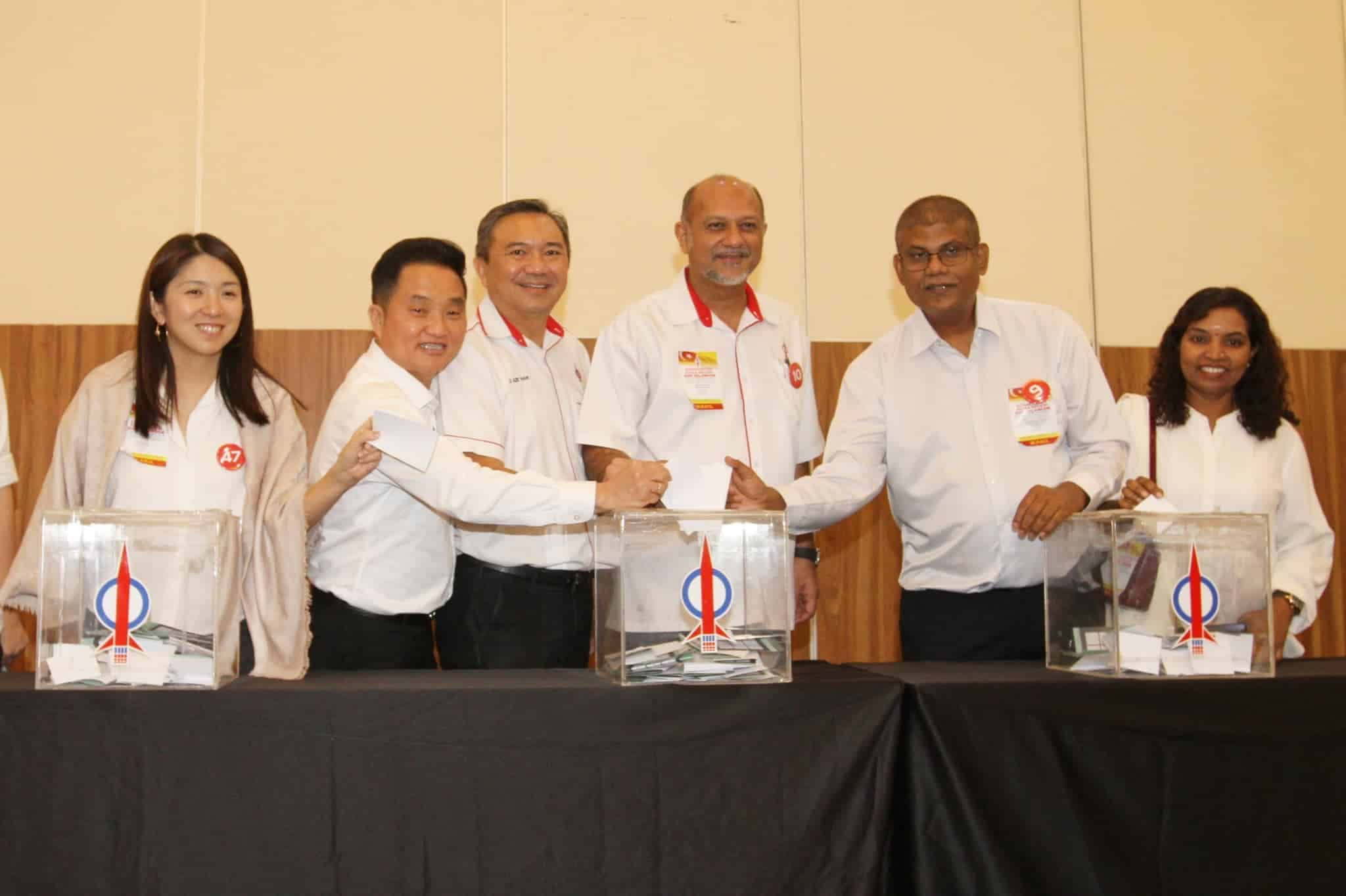 ◤雪行动党大会改选◢ 赞火箭4行政议员.议长勤政  哥宾星冀大臣领导下再创高峰