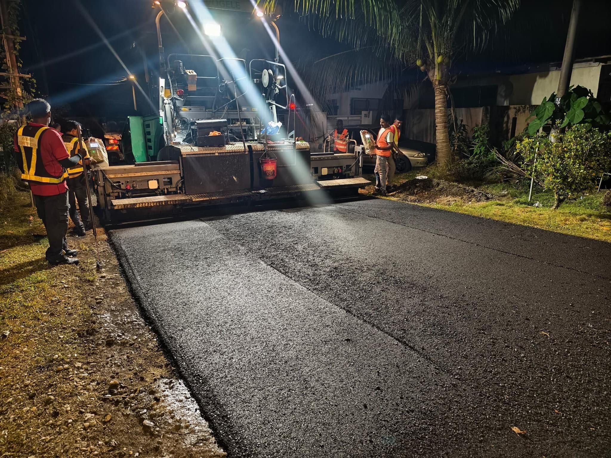 拨5万重铺私人路方便居民 依兹祖安：正官方注册合法化