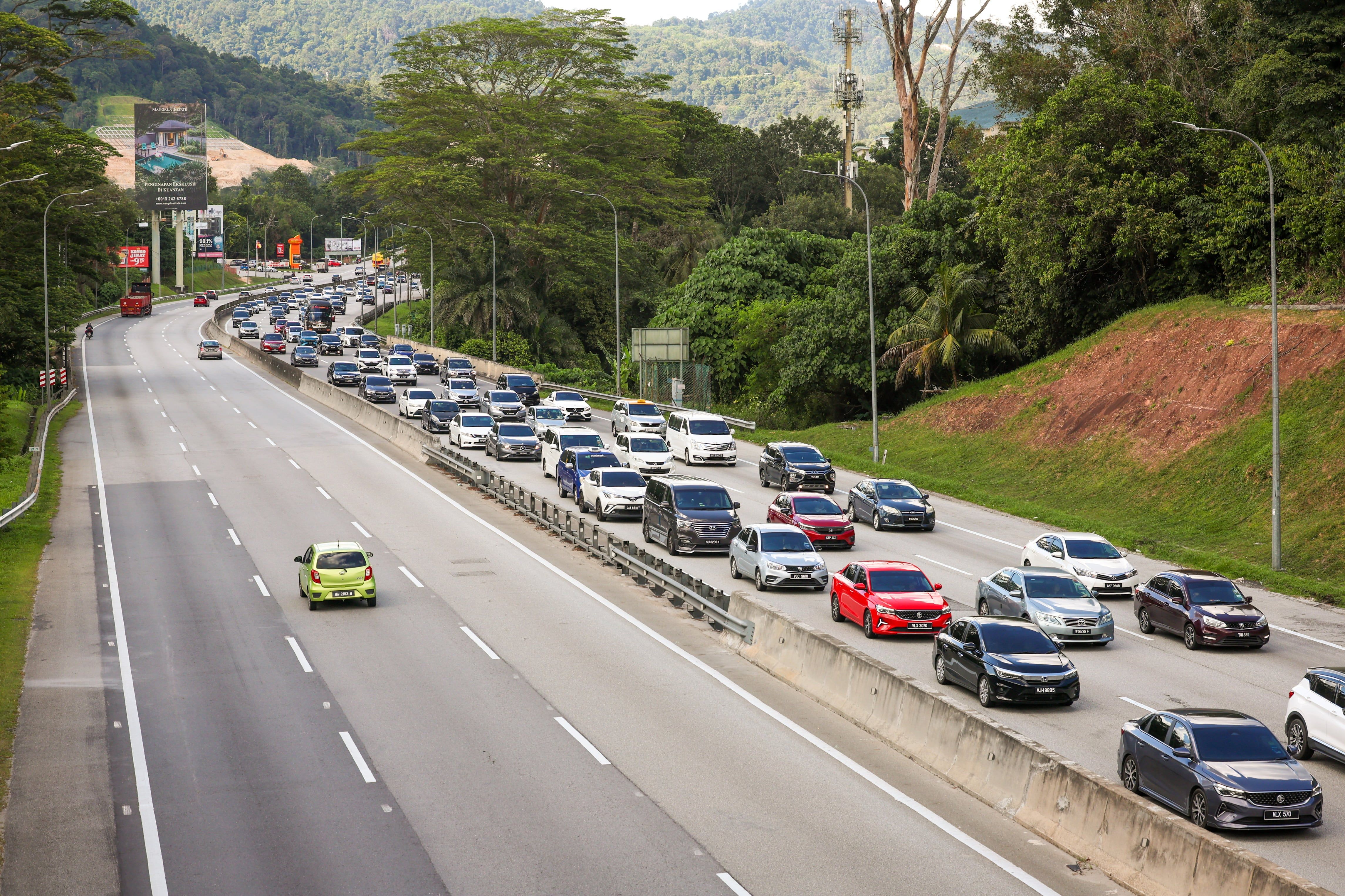 屠妖节4天连假逾6000宗车祸   60人魂断公路
