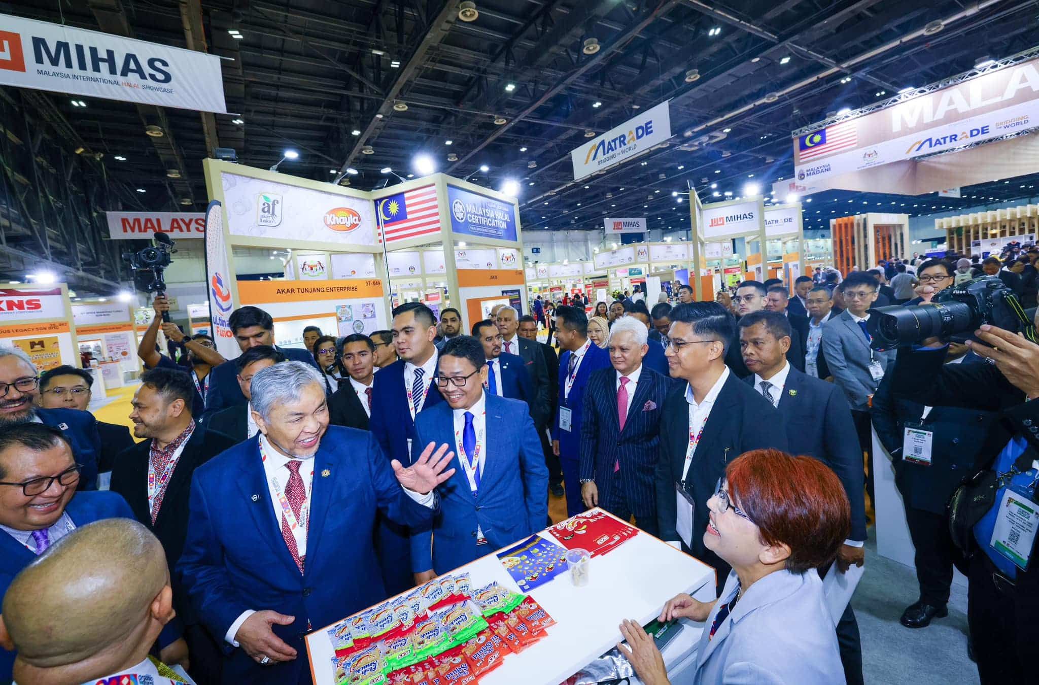 国际清真展开首日创5 亿销售额   扎希：料突破 10 亿初步目标