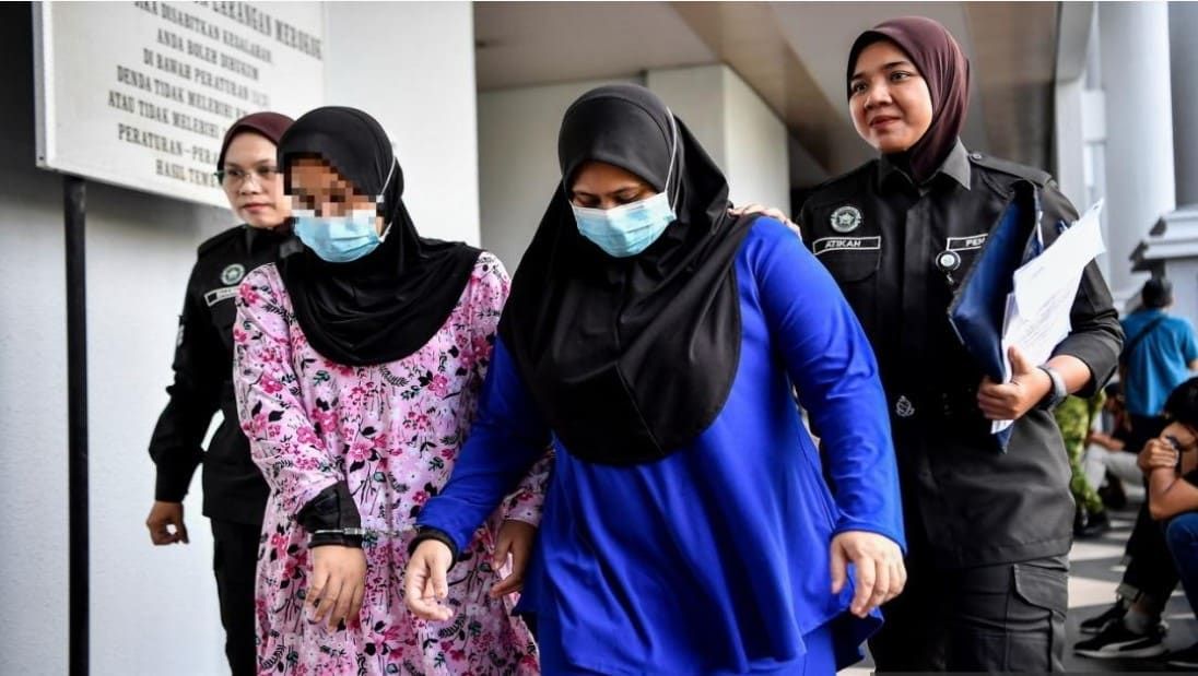 将3岁半男童关进猫笼  母亲及女友人被判坐牢3年