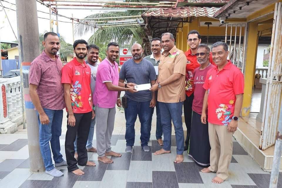 சுங்கை பூலோவிலுள்ள ஆலயங்களுக்கு மானியம்- டத்தோஸ்ரீ ரமணன் வழங்கினார்