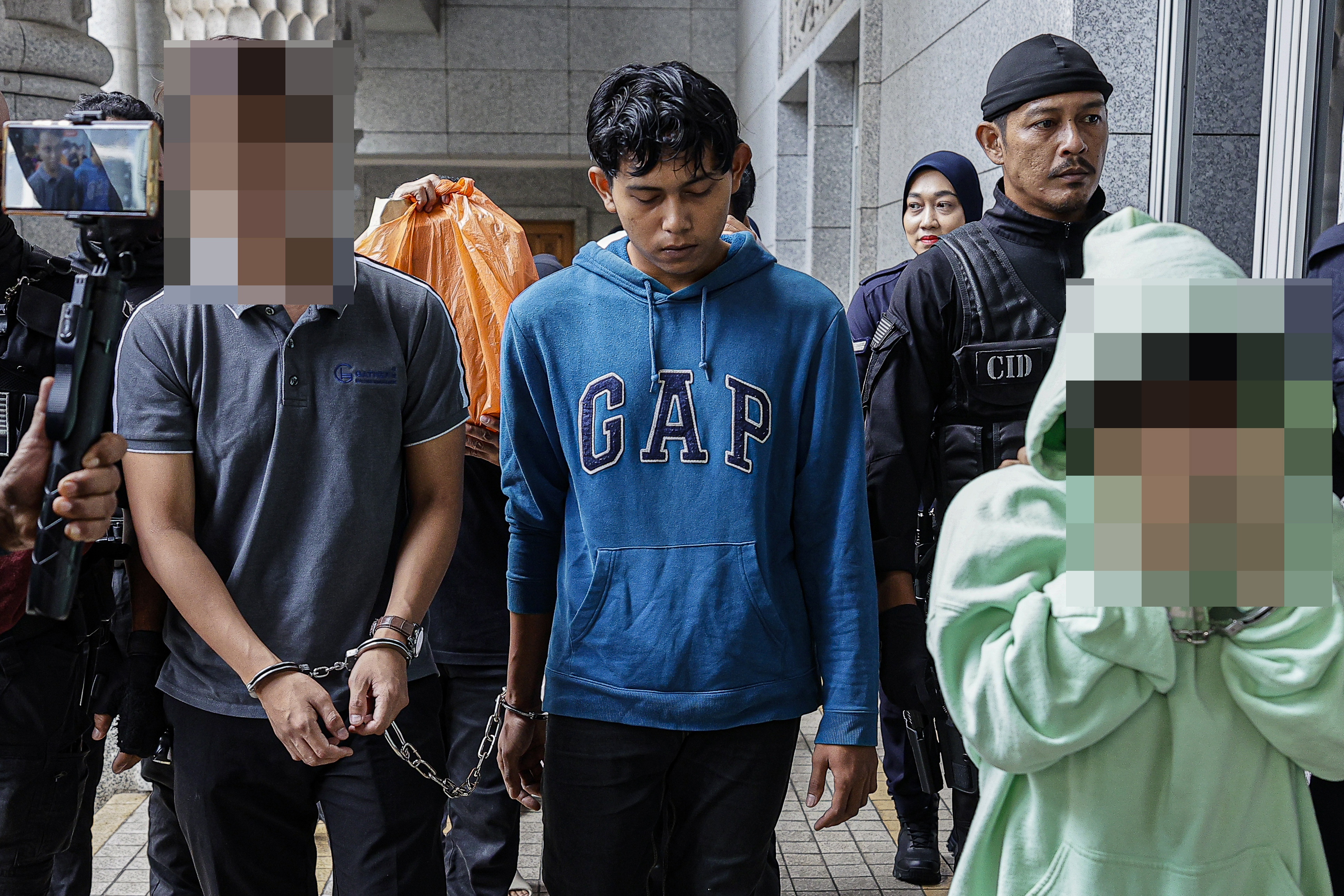 Fast food worker charged with car theft, attempted murder