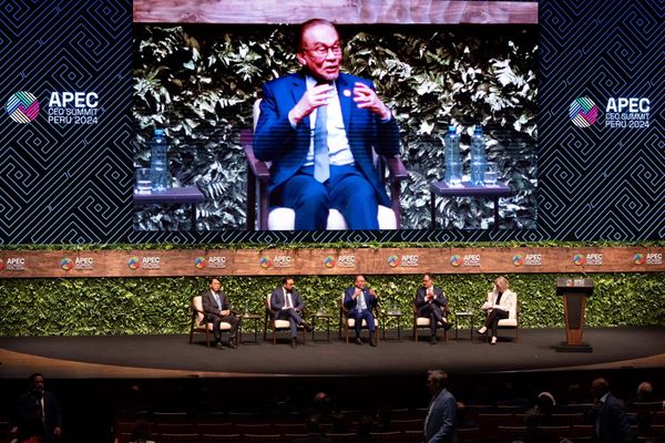 安华:大马致力弥合数字鸿沟 推动AI确保公平与竞争力