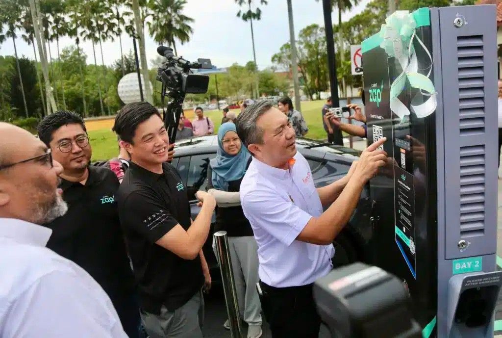 சிலாங்கூரில் 900க்கும் அதிகமான இ.வி. சார்ஜர் மையங்கள்- இங் ஸீ ஹான் தகவல்