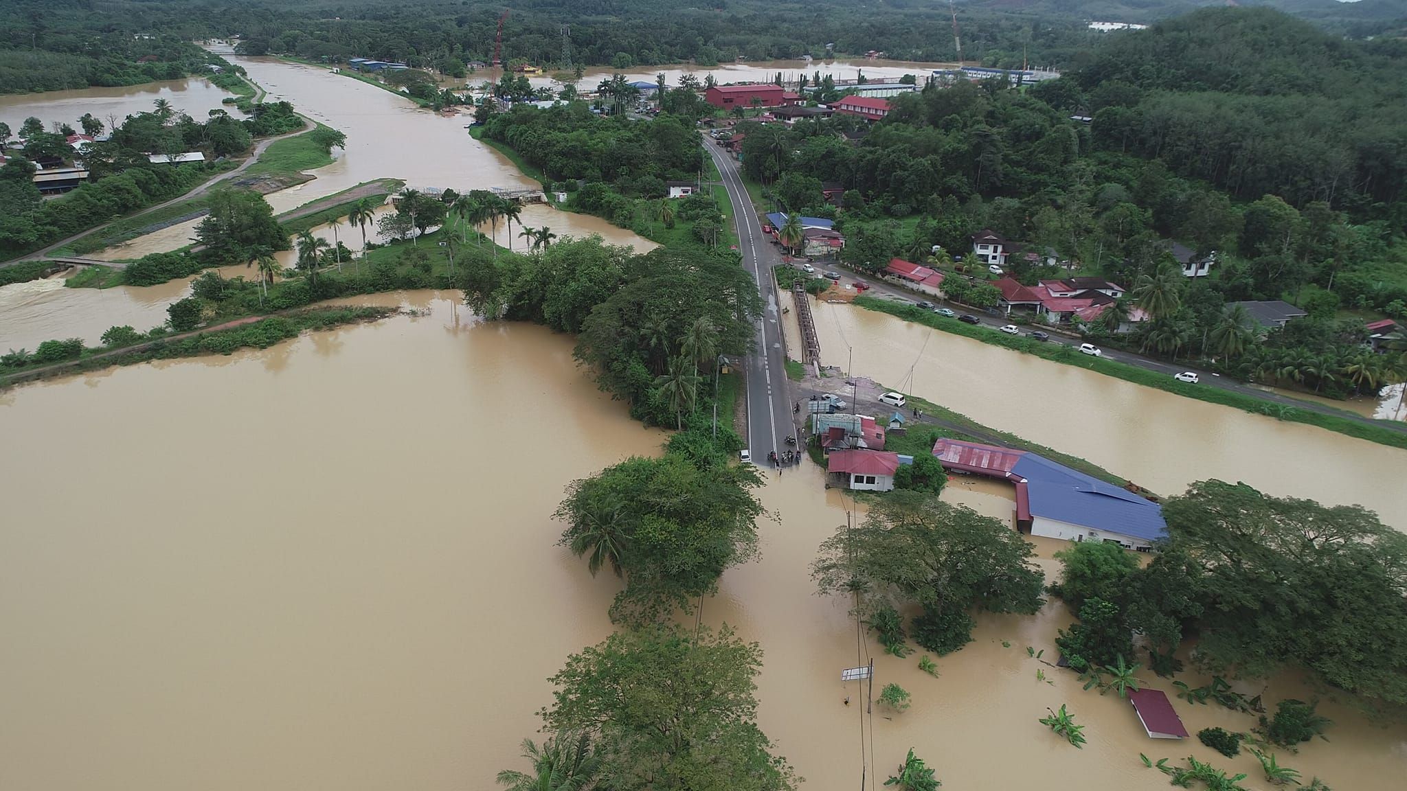 通讯委会积极解决灾区通讯覆盖问题