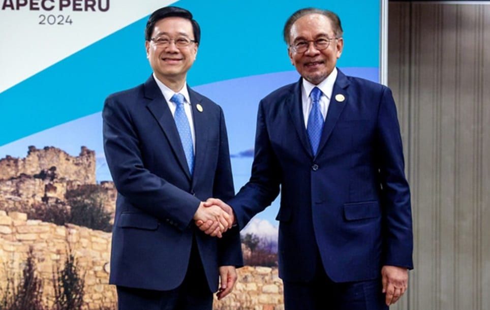 香港设驻隆经贸办 安华：巩固关系与合作